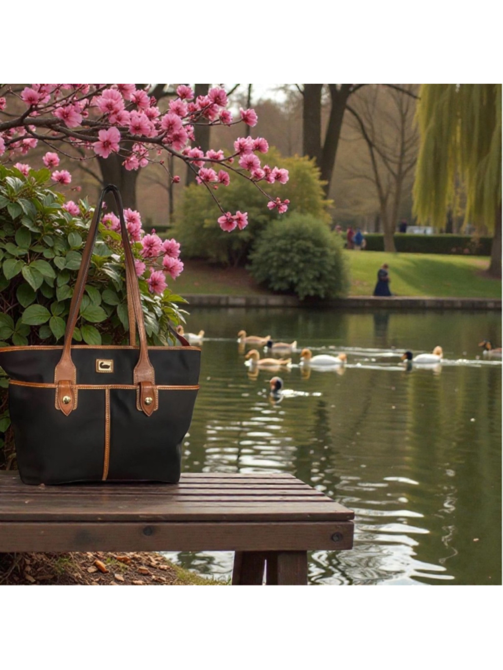 Dooney & Bourke Wayfarer Camden Nylon Zip Tote (Black/Gold)